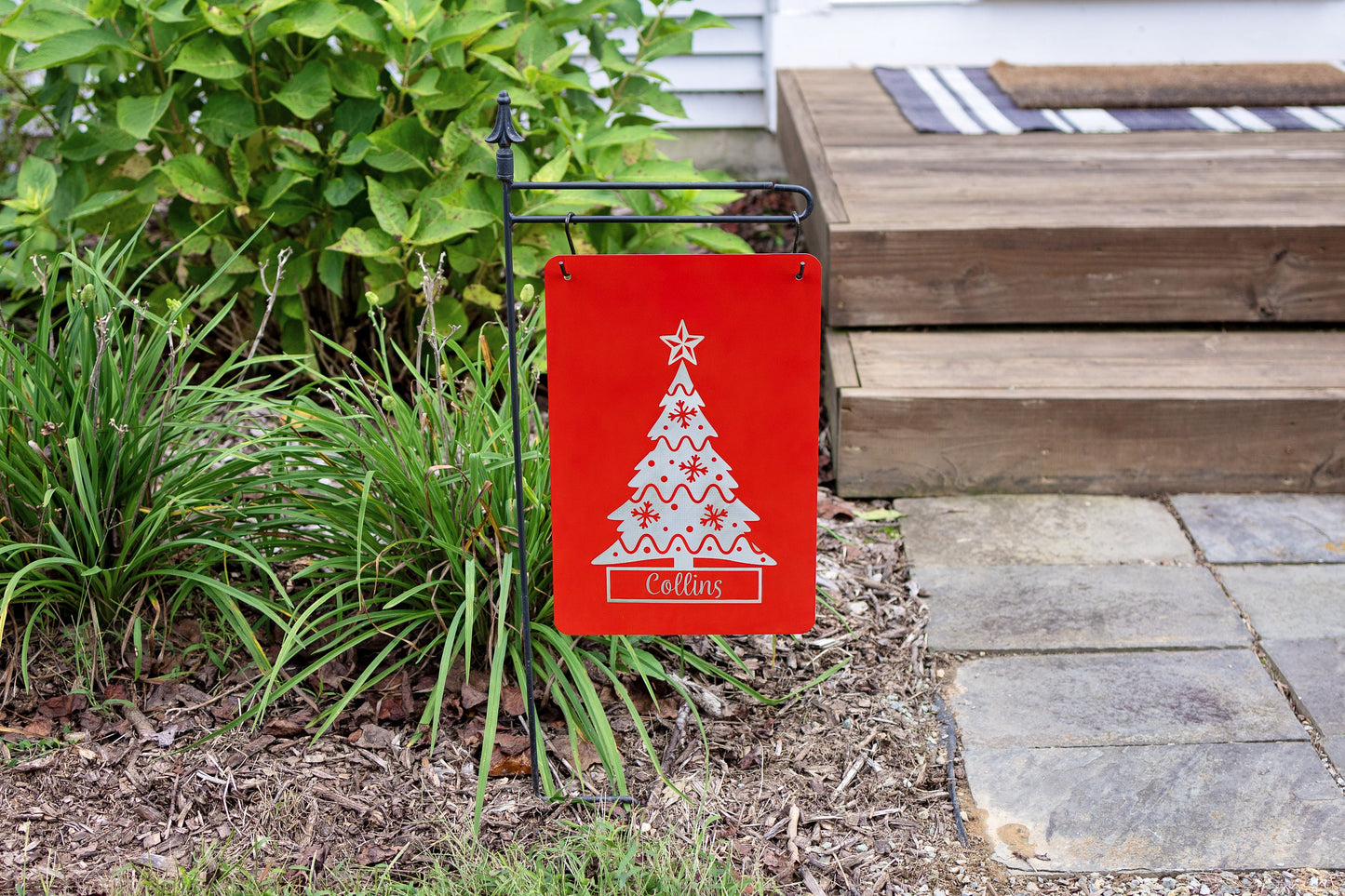 Personalized Metal Garden Sign – Engraved Christmas Tree Yard Flag
