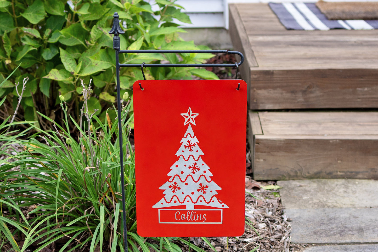 Personalized Metal Garden Sign – Engraved Christmas Tree Yard Flag