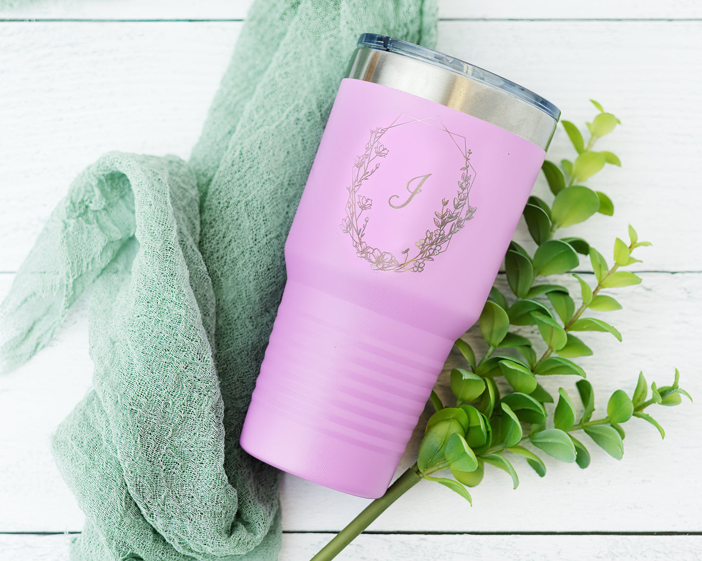 30oz Monogram Tumbler with Floral Wreath | Personalized Travel Mug for Gardeners & Moms
